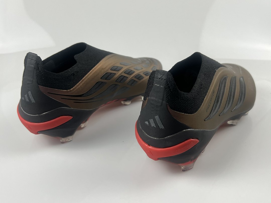 Adidas Predator Laceless 26 FG