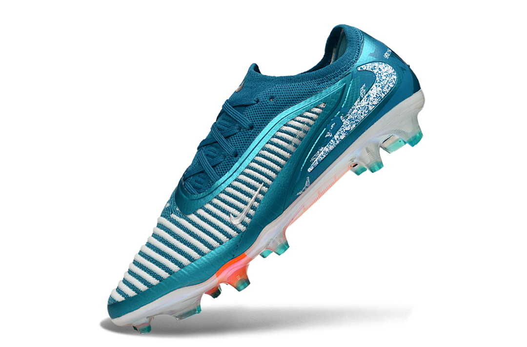 Nike Phantom Luna