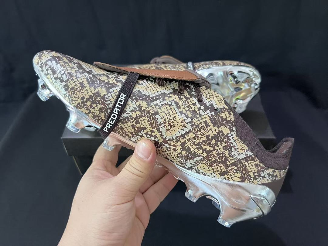 adidas 26 Predator Elite Tongue FG