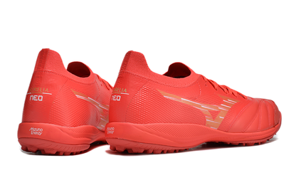 MORELIA NEO SALA M8 β TF - red / gold - TF low cut